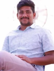 షటిల్ ఆడుతూ గుండెపోటుతో యువకుడి మృతి