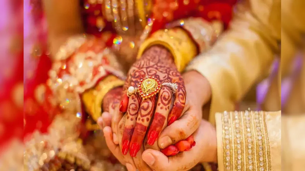 Hyderabad : హైదరాబాద్‌లో వీసా కోసం పేదింటి అమ్మాయిలతో పెళ్లిళ్లు!