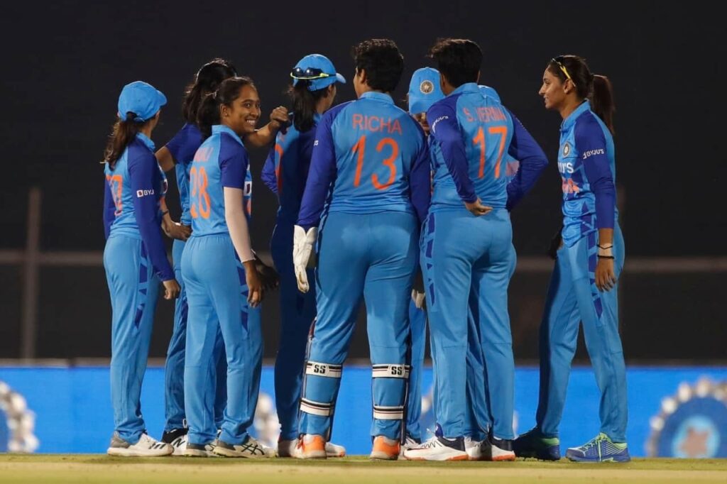 IND Women vs ENG Women : వ‌న్డే సిరీస్ టీమిండియాదే