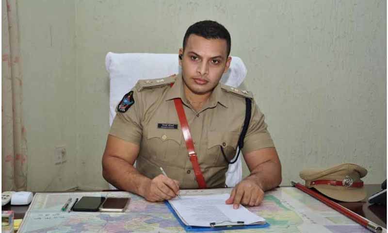 IPS officer : IPSకు సిద్ధార్థ్ కౌశల్ స్వచ్ఛంద రాజీనామా..కారణాలు అవేనా..?