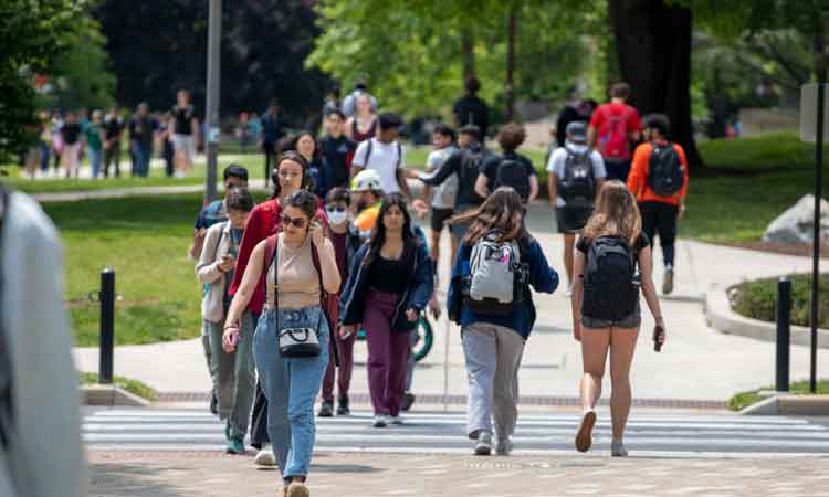 Indian Students : అమెరికాలో భారీగా త‌గ్గిన‌ భారతీయ విద్యార్థుల సంఖ్య!