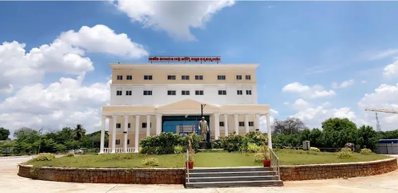 Hyderabad: హెల్త్ వర్సిటీలో ఎంబిబిఎస్, బిడిఎస్ కన్వీనర్ కోటా