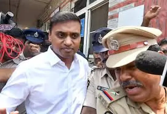 Mithun Reddy : మిథున్ రెడ్డికి స్వల్ప ఊరట : ఏసీబీ కోర్టు నిన్న ఆదేశాలు జారీ
