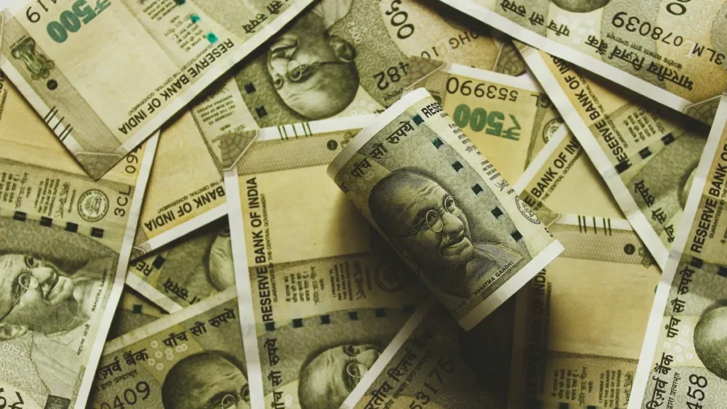 Online betting : బెట్టింగ్ వ్యసనం : కన్నతండ్రినే కడతేర్చిన కొడుకు!