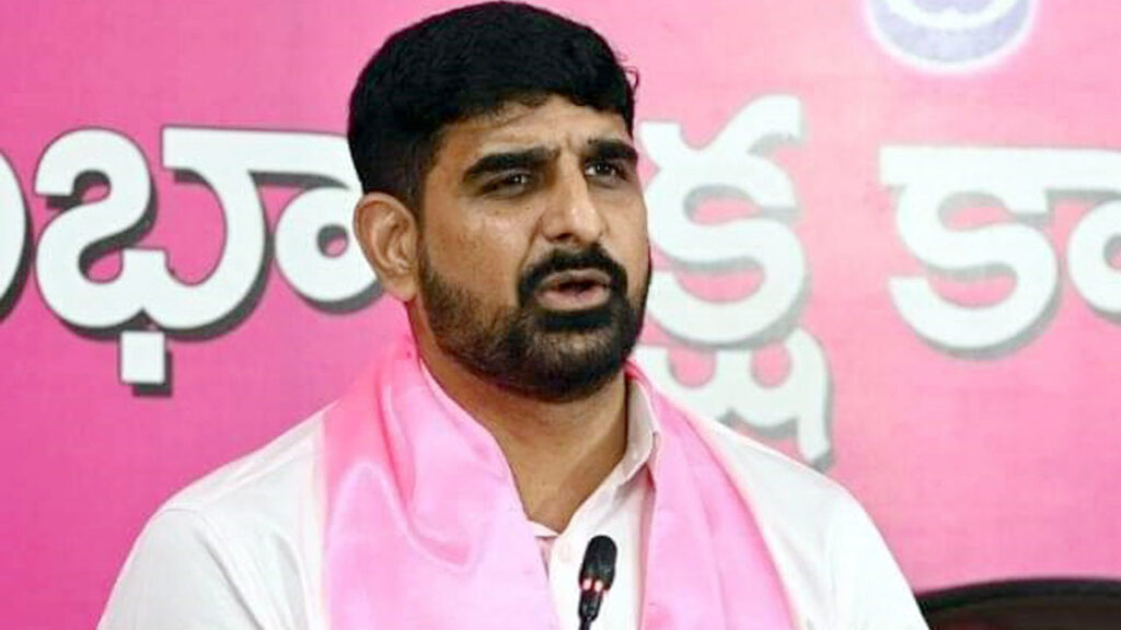 Paadi Kaushik Reddy : రేవంత్ రెడ్డిపై కౌశిక్ రెడ్డి తీవ్ర వ్యాఖ్యలు