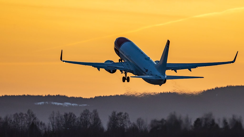 Breaking News – H1B Visa : H1B Visa ఎఫెక్ట్ ..2 గంటల్లోనే భారీగా పెరిగిన టికెట్ ధర