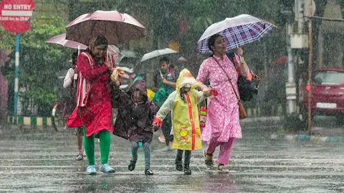 Weather alert: దంచికొడుతున్న వర్షాలతో ప్రజల ఇక్కట్లు