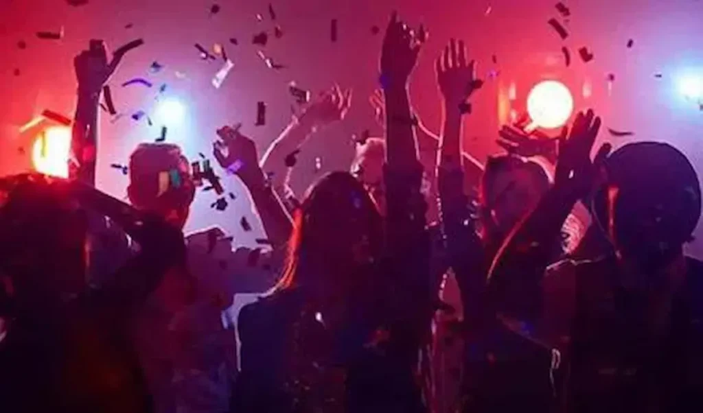 Rave party: కొండాపూర్ లో వెలుగుచూసిన ఎపి ముఠాల రేవ్ పార్టీలు : 11 మందిపై కేసులు నమోదు