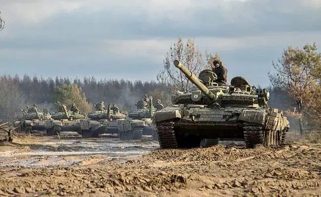 Russia : బాటిళ్లలో విషం.. నీళ్లు తాగి మృతి చెందిన నలుగురు రష్యా సైనికులు