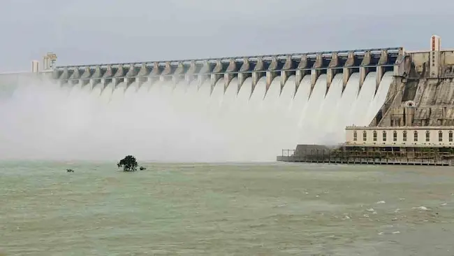 Nagarjuna Sagar: నాగార్జున సాగర్ కు భారీగా వరద నీరు
