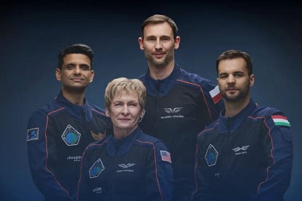 Shubhansu Shukla : శుభాంశు కు రేవంత్ రెడ్డి అభినందనలు