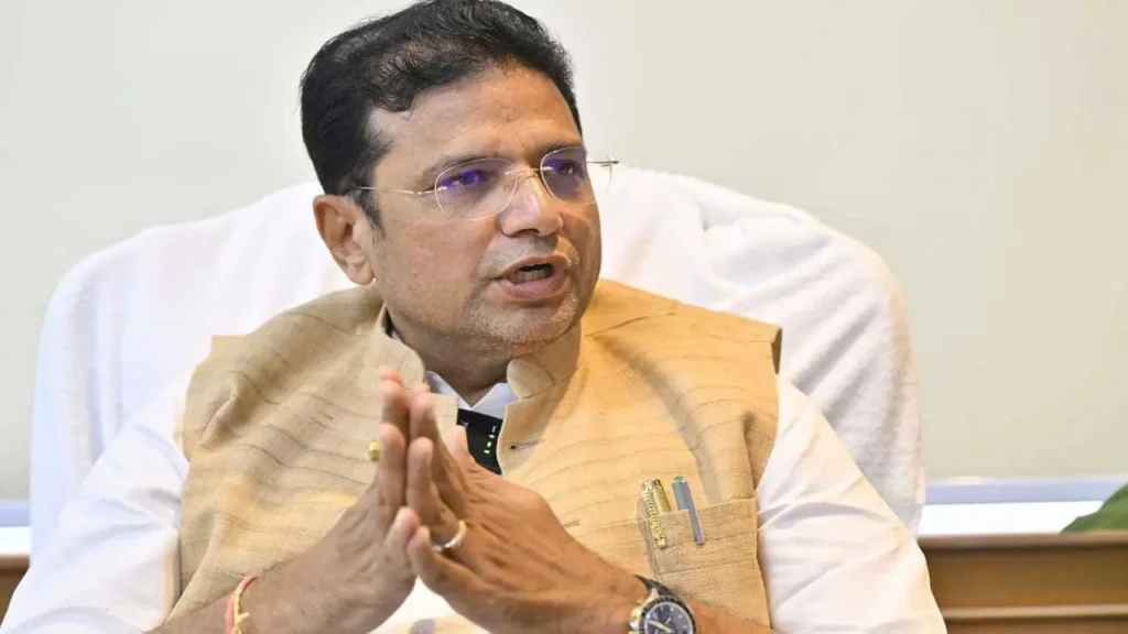 Sridhar Babu: మూతపడిన కేంద్ర ప్రభుత్వరంగ సంస్థల పునరుద్ధరణకు సహకరించండి