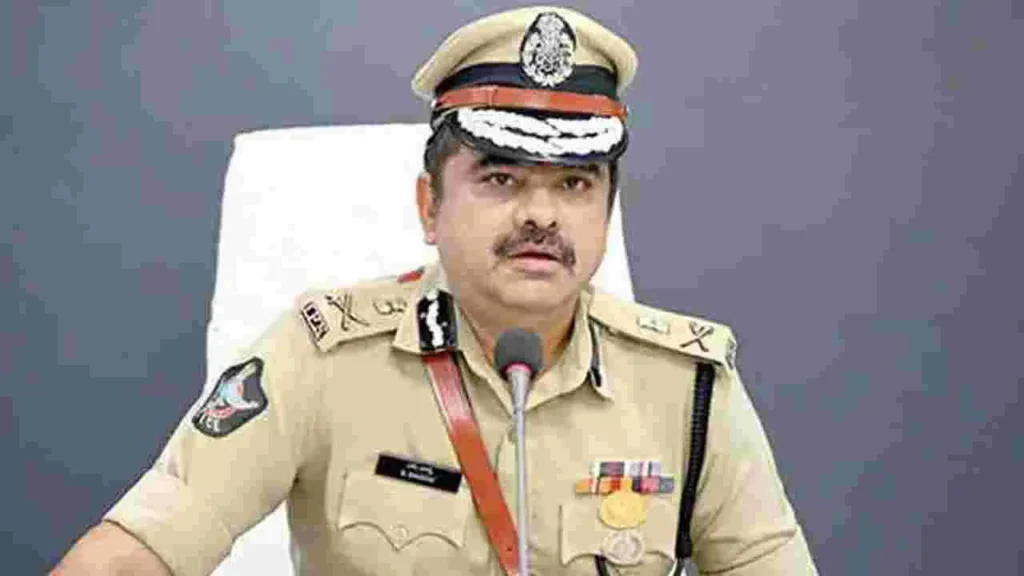 Visakha police : 22 మంది నిందితులను అరెస్టు చేసిన విశాఖ పోలీసులు ఎందుకంటే?