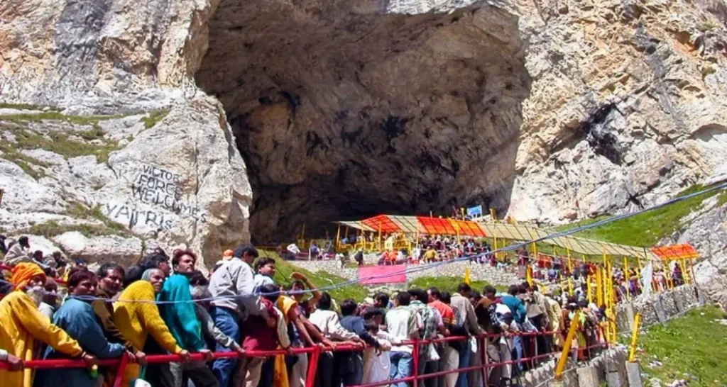 Amarnath Yatra : అమర్‌నాథ్ యాత్ర 2025: 21 రోజుల్లో 3.5 లక్షల మందికి పైగా భక్తులు