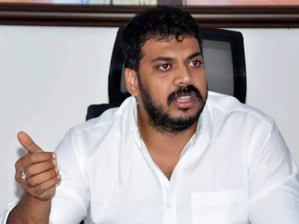 Anil Kumar Yadav: అనిల్ మెడకు బిగుస్తున్న ఉచ్చు.. ఏ క్షణమైనా అరెస్టు!