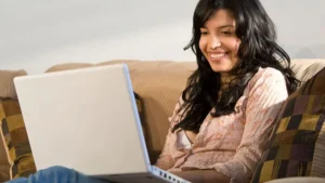 ల్యాప్‌టాప్ ఇలా వాడడం వల్ల ఎన్ని నష్టాల్లో తెలుసా?