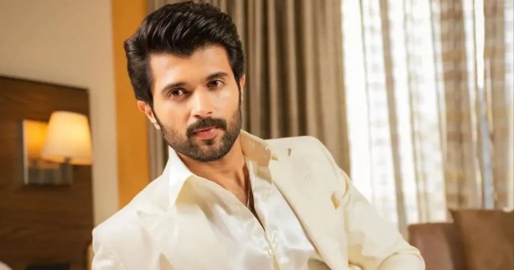 Vijay Deverakonda: ఆసుపత్రిలో చికిత్స తీసుకుంటున్న విజయ్ దేవరకొండ