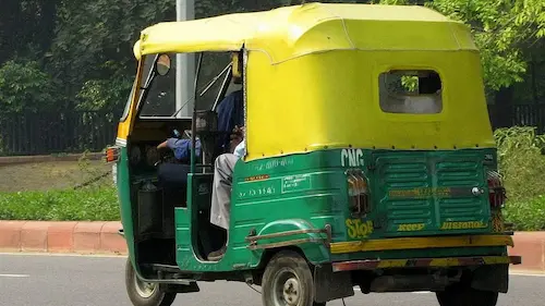 Karnataka: ఆటో ఛార్జీలను పెంచిన కర్ణాటక ప్రభుత్వం