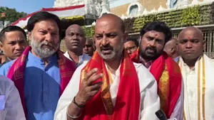 టీటీడీలో అన్య మతస్తులను ఉద్యోగాల నుంచి తొలగించాలని బండి సంజయ్ డిమాండ్