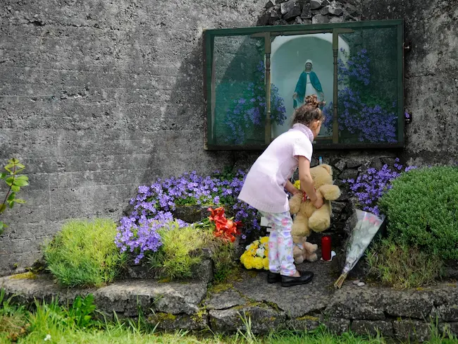 Irland: చర్చిలో 796 మంది శిశువుల డెడ్‌బాడీలు