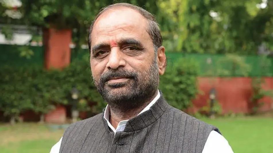 Hansraj Gangaram Ahir: వెనుకబడిన తరగతుల అభ్యున్నతే లక్ష్యంగా అధికారులు పని చేయాలి