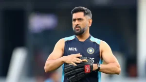 ఫిట్‌గా ఉండాలంటే శారీరక శ్రమ అవసరమన్న ధోనీ