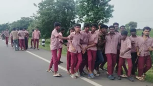 ఈ పురుగుల అన్నం మాకొద్దు..