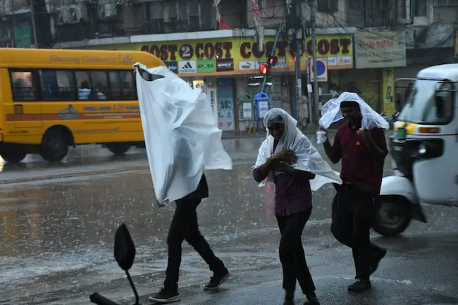 Rain: హైదరాబాద్‌లో భారీవర్షం