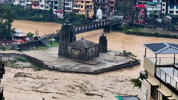 Himachal Pradesh: హిమాచల్‌ ప్రదేశ్‌లో వర్ష బీభత్సం..భారీగా ప్రాణనష్టం