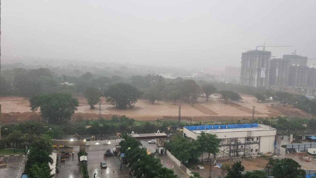 Rain : హైదరాబాద్ లో వర్ష బీభత్సం!