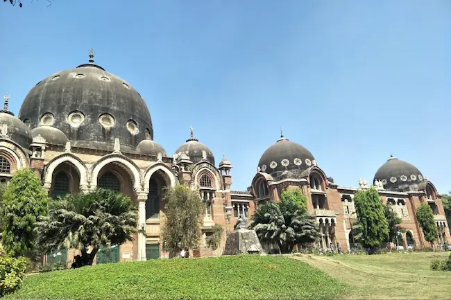  Gujarat University :గుజరాత్‌ యూనివర్సిటీలో 100 మందికిపైగా విద్యార్థులకు అస్వస్థత