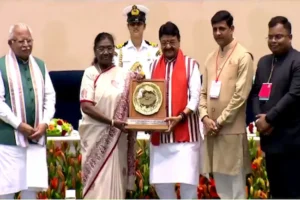 మరోసారి క్లీన్‌ సిటీగా ఇండోర్‌.. అవార్డు అంద‌జేసిన రాష్ట్రప‌తి ముర్ము