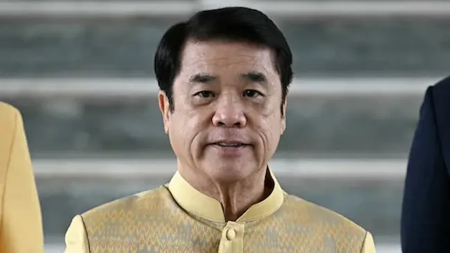  ఒక్క రోజు ప్రధానిగా సురియా జున్‌గ్రున్‌గ్రుంగిట్ బాధ్యతలు