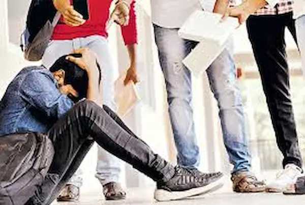 Mangalagiri: ఎయిమ్స్‌లో ర్యాగింగ్.. విద్యార్థి ఆత్మహత్యాయత్నం