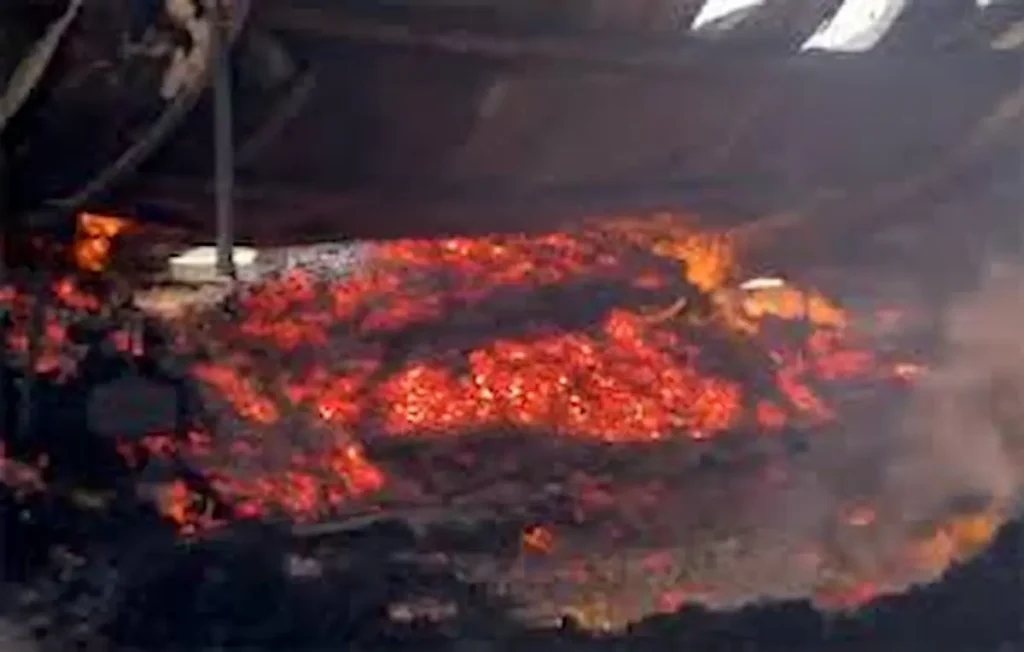 Visakhapatnam: విశాఖ ఐటీసీ గోడౌన్లో భారీ అగ్నిప్రమాదం