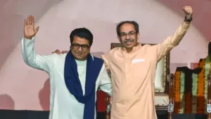 మహారాష్ట్రలో ఒకే వేదికపైకి ఠాక్రే ఫ్యామిలీ