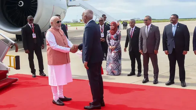 Narendra Modi: మాల్దీవుల్లో మోదీకి ఘన స్వాగతం పలికిన అధ్యక్షుడు ముయిజ్జు