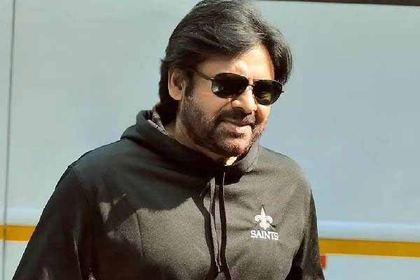 Pawan Kalyan : పవన్ కళ్యాణ్ ఈ ముద్దుగుమ్మలను ఏంచేస్తాడో..?