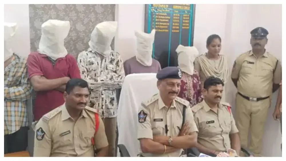 Murder: అనకాపల్లిలోప్రియుడితో కలిసి రిపోర్టర్ హత్యకు కుట్ర చేసిన మహిళ అరెస్ట్