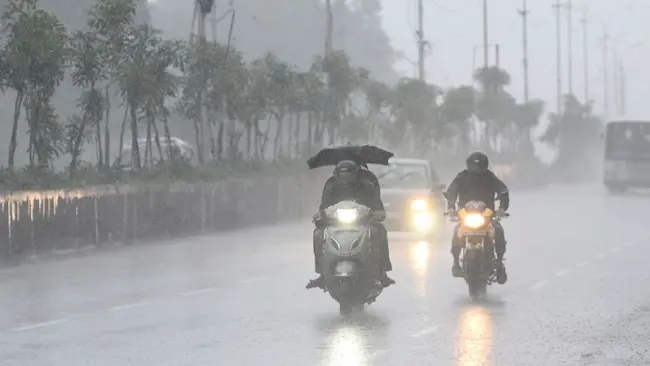Weather Alert: ఆంధ్ర, తెలంగాణకు వచ్చే 3 రోజులు భారీ వర్షసూచన