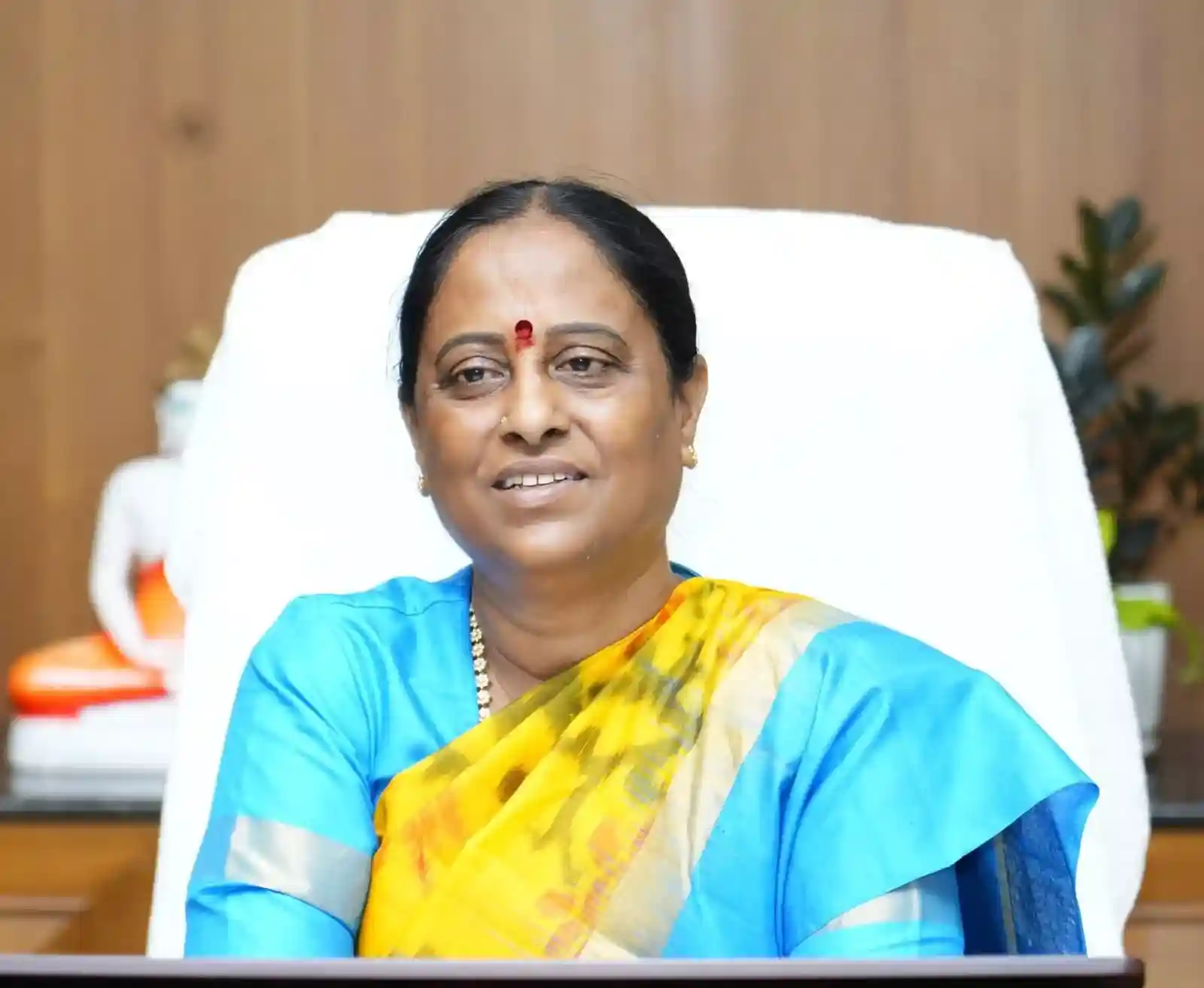 జోగులాంబ టెంపుల్‌ను సమగ్రంగా అభివృద్ధి చేయాలి-మంత్రి కొండా సురేఖ