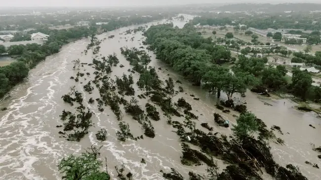 Texas: వర్షాలతో అతలాకుతలంగా మారిన టెక్సాస్.. 200 చేరిన మృతులు