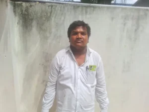 పల్నాడు జిల్లాలో రైళ్లలో తిరుగుతున్న నకిలీ TTE పట్టివేత