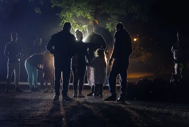 US: అమెరికాలో దొరికిపోయిన పదివేలమందికిపైగా భారతీయులు