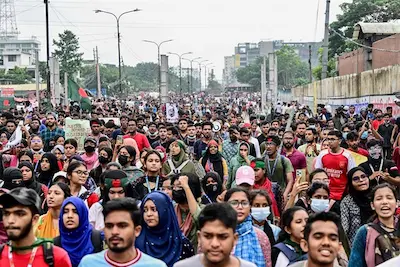 Bangladesh: బాంగ్లాదేశ్ లో మహిళల దుస్తులపై ఆంక్షలు