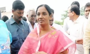 MLA Sunitha మహిళలతో కలిసి ఆర్టీసి బస్సులో ఎమ్మెల్యే సునీత ప్రయాణం