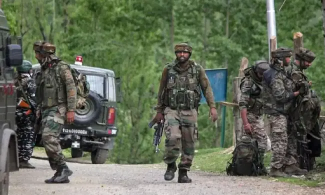 News Telugu: Jammu and Kashmir- ఎన్‌కౌంటర్‌లో ఇద్దరు టెర్రరిస్టులు హతం