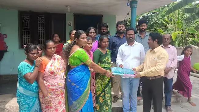 Pawan Kalyan: పిఠాపురం లో వితంతు మహిళలకు చీరలు పంపిణీ చేసిన పవన్ కల్యాణ్