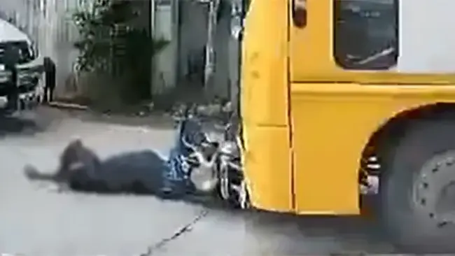 Road Accident: మియాపూర్‌లో స్కూలు బస్సు ఢీకొని వ్యక్తి మృతి