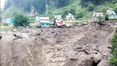 J&K: జమ్మూకశ్మీర్‌లో ఆకస్మిక వరదల్లో దుర్మరణం చెందిన యాత్రికులు